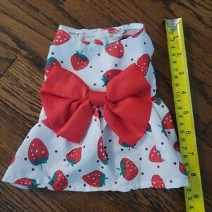 Dog/cat dress Strawberry